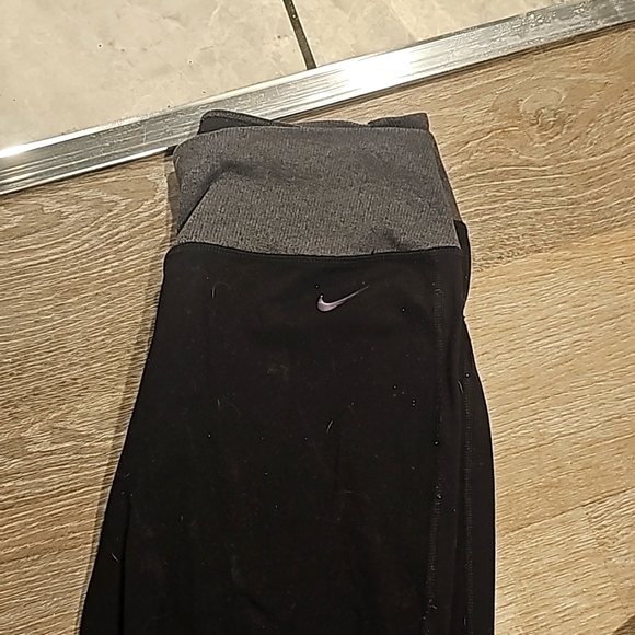 Nike leggings - Picture 2 of 5